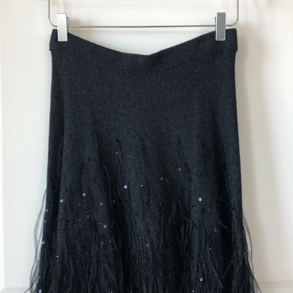 Michael Kors 2pc Feather Embellished Cashmere Set - Picture 7 of 8